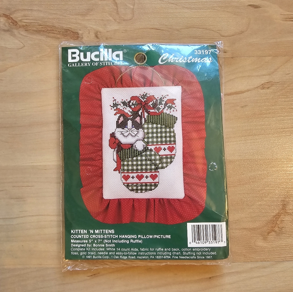 Bucilla Cross Stitch Kit "Kitten 'N Mittens"